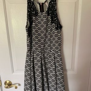 black and white sleeveless dress